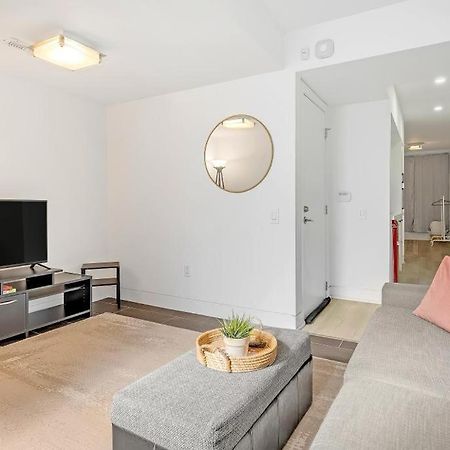 Suite In The Heart Of Downtown Toronto Eksteriør bilde