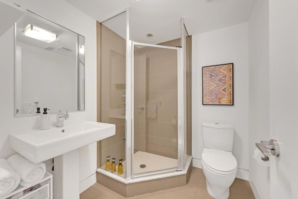 Suite In The Heart Of Downtown Toronto Eksteriør bilde
